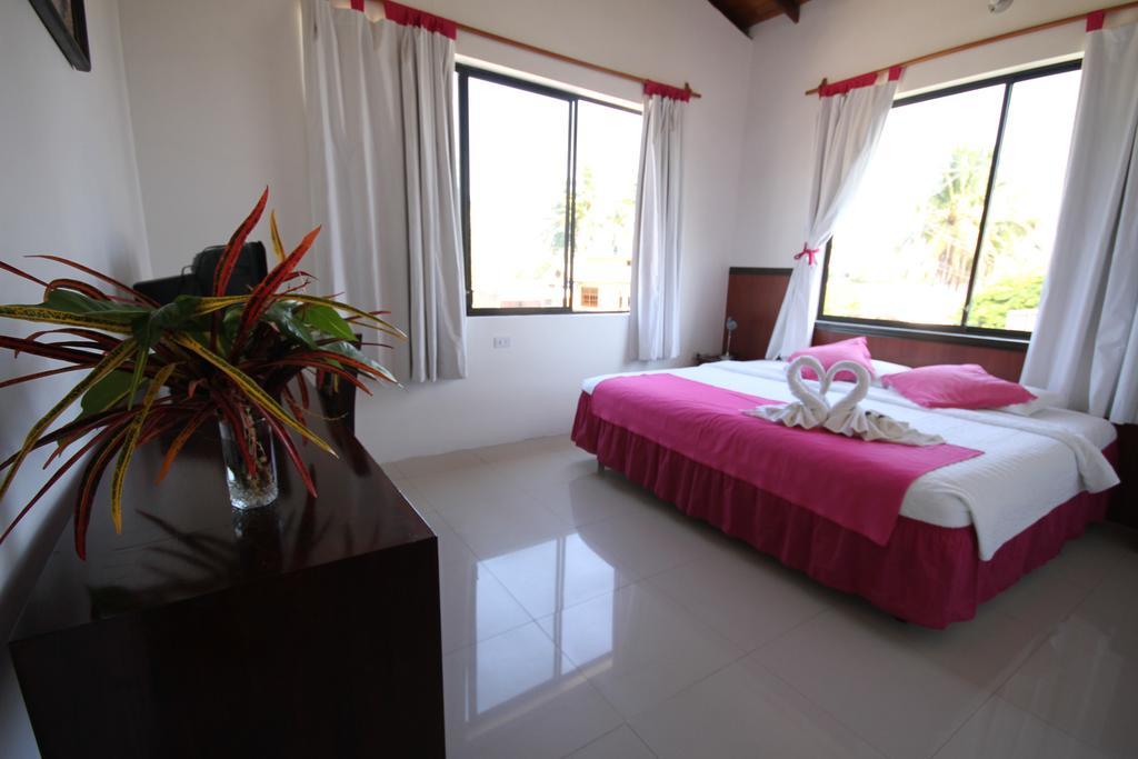Hostal La Gran Tortuga Puerto Villamil Eksteriør bilde